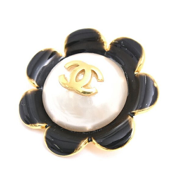CHANEL Gold Pearl Logo Brooch - Picture 1 of 10